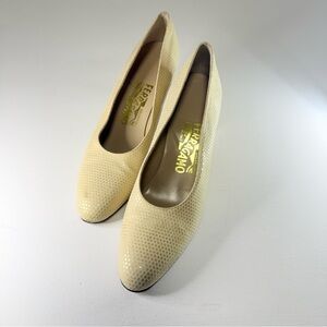 VINTAGE Salvatore Ferragamo Embossed Leather Pumps | 7AA | Need Heel Repair